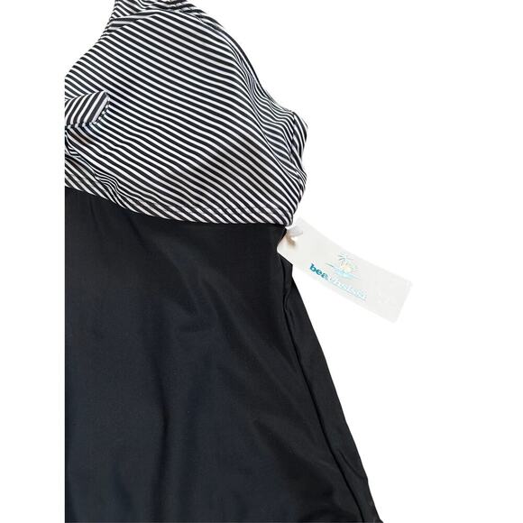NWT beachsissi  Black And White Stripe One Piece Swimsuit Cutout Back Size L - Picture 2 of 8